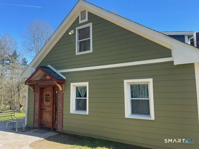 446 Fall Mountain Road, Bristol