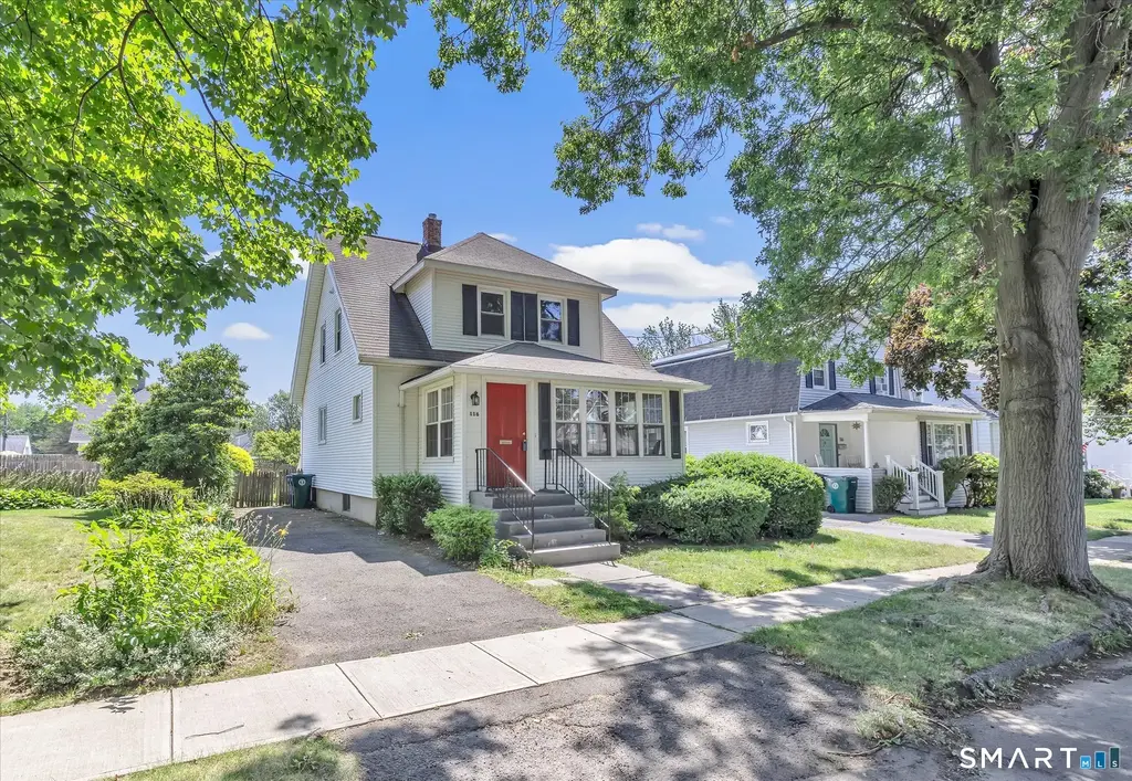 116 Johnson Avenue, Stratford