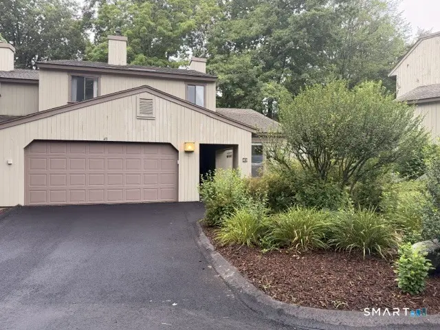 43 Applewood Lane 43, Avon