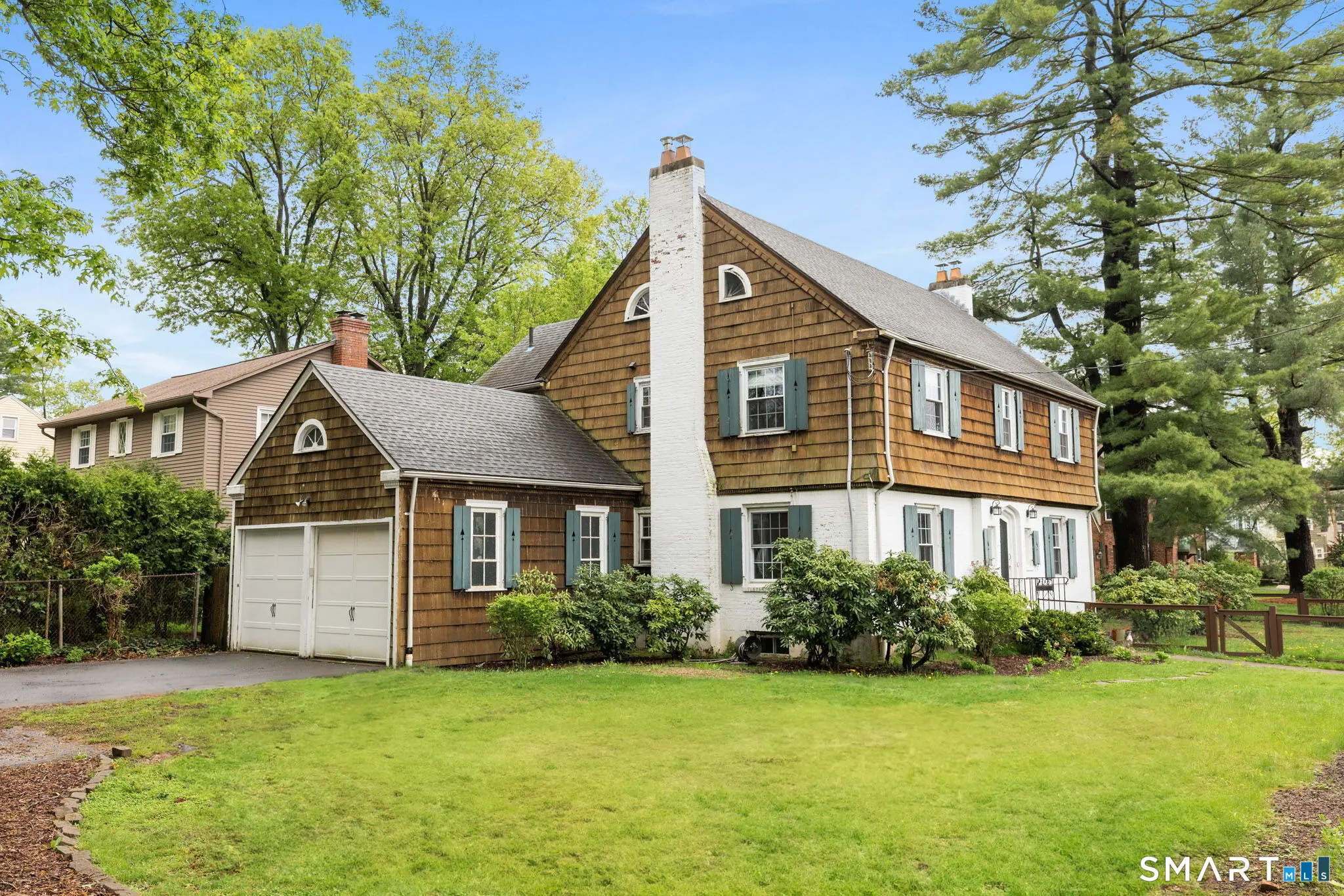 400 Quaker Lane North, West Hartford
