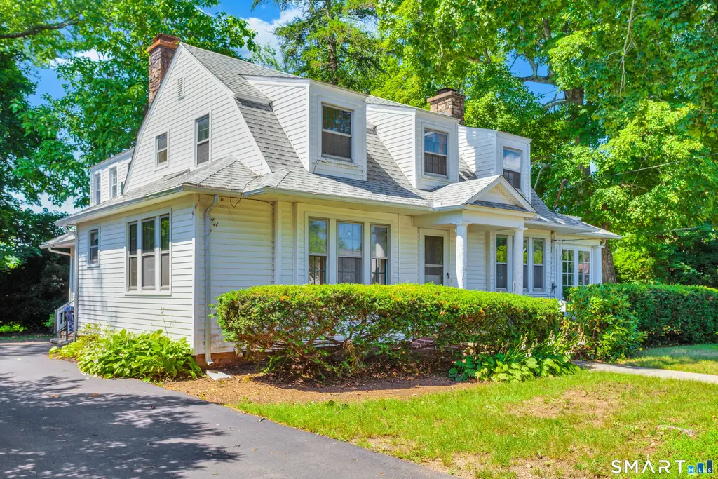 120 Maple Street, Branford