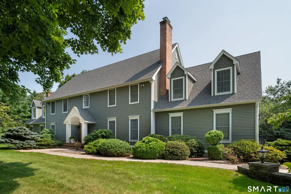 141 Windward Place, Southington