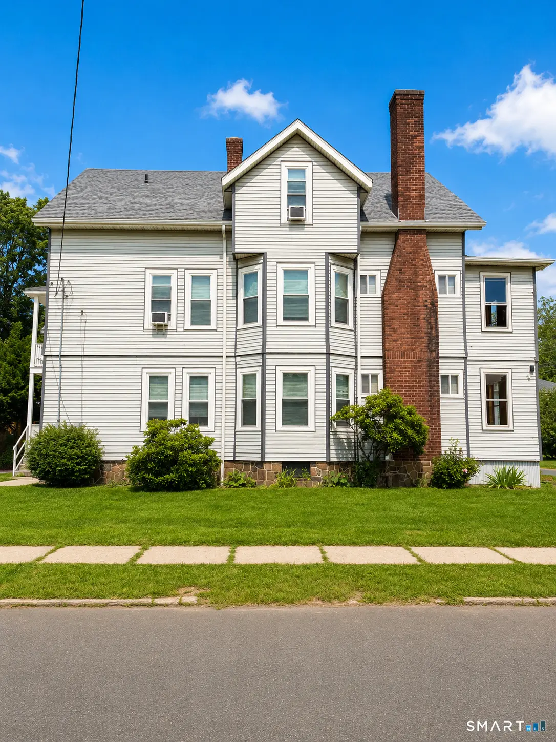 175 Shuttle Meadow Avenue, New Britain