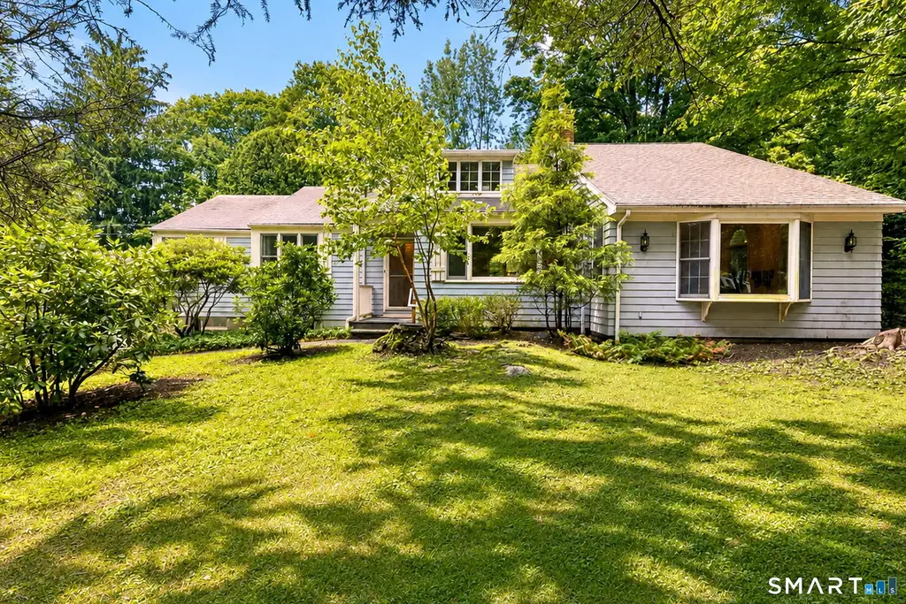 692 Elm Street, Monroe