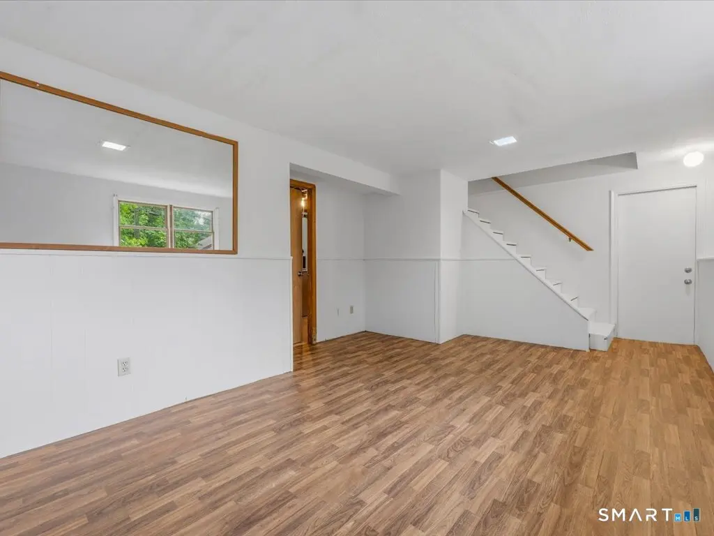 6 Sunnyside Avenue, Hamden