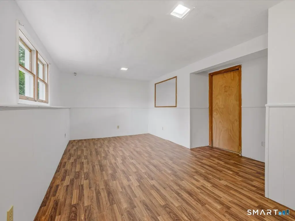 6 Sunnyside Avenue, Hamden