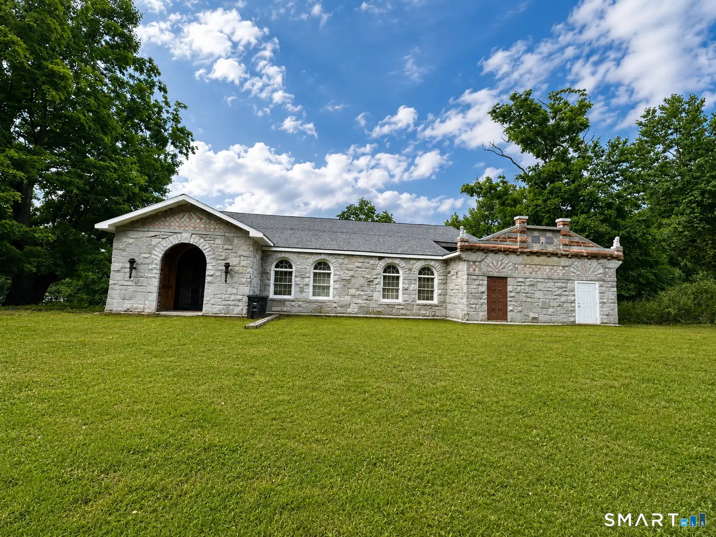 355 Lakewood Road, Waterbury