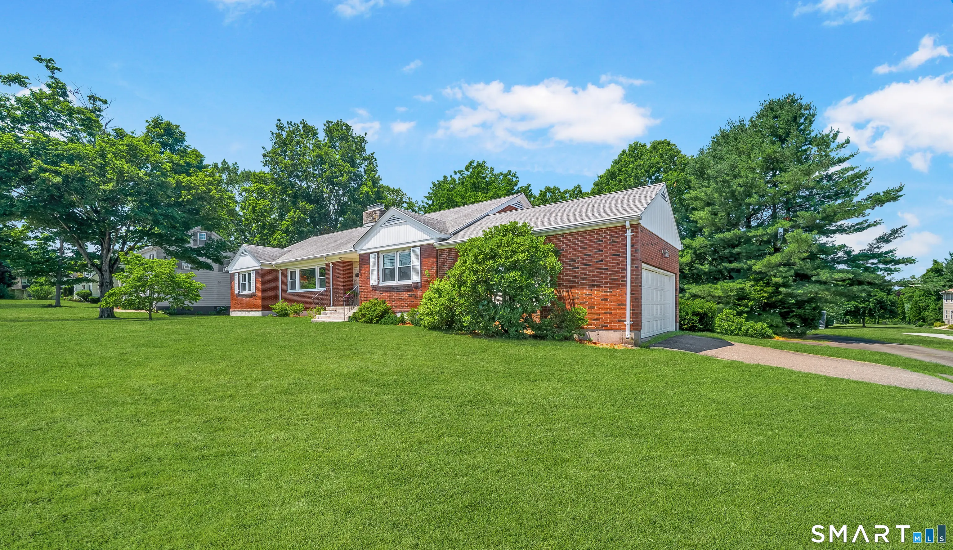779 Ridge Road, Middletown
