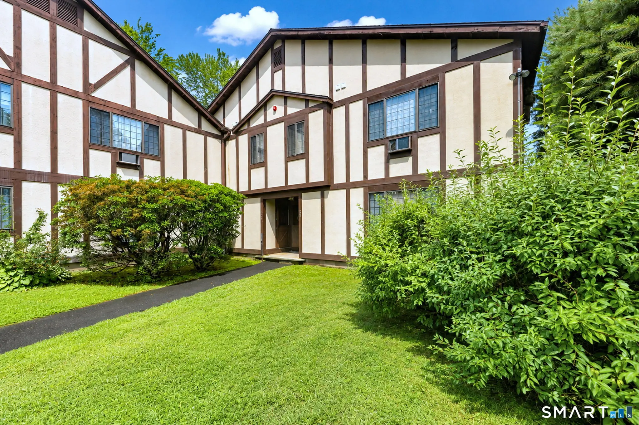 359 Foxwood Lane 359, Milford