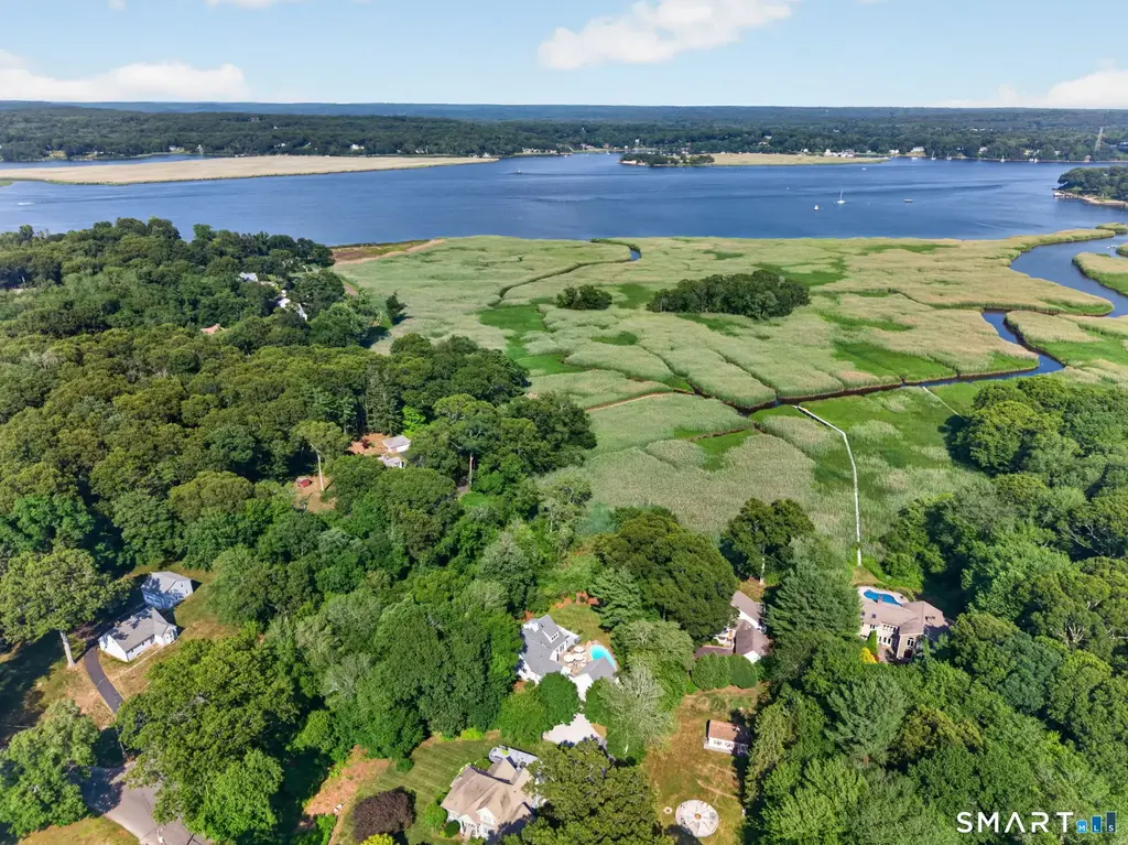 96 Ayers Point Road, Old Saybrook