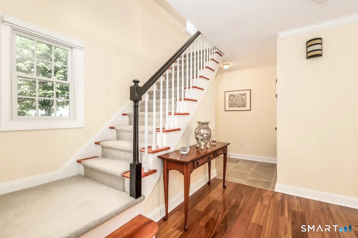 123 Richmond Hill Road 18, New Canaan