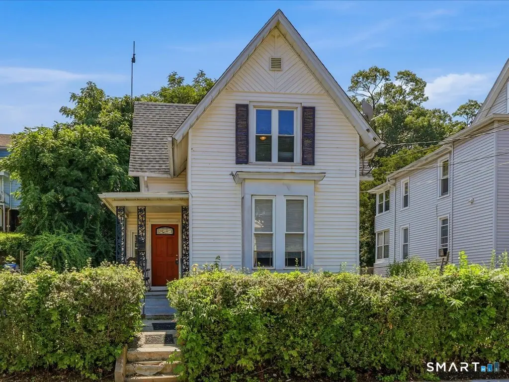 53 Maple Street, Meriden