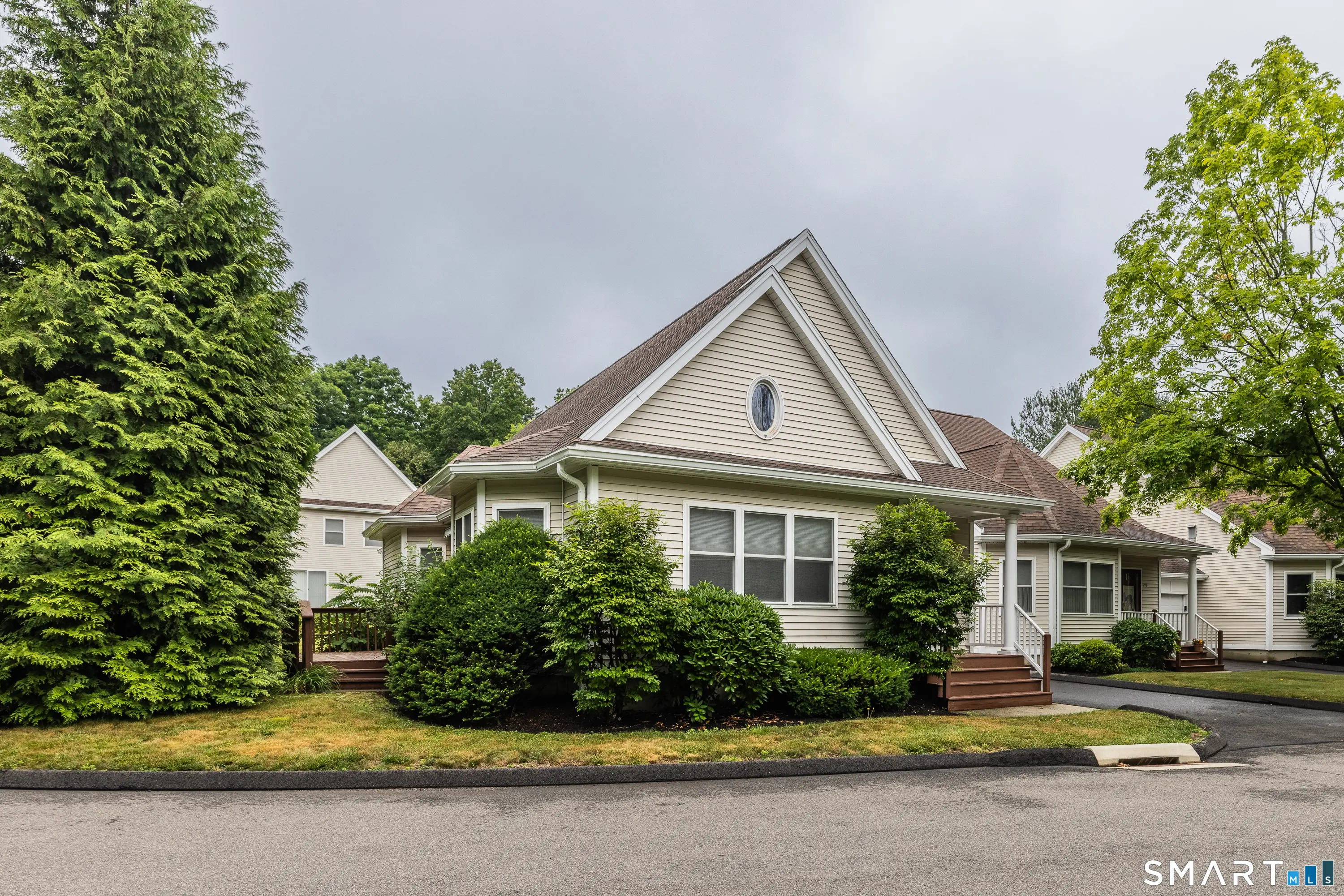 194 Summerfield Gardens 194, Shelton