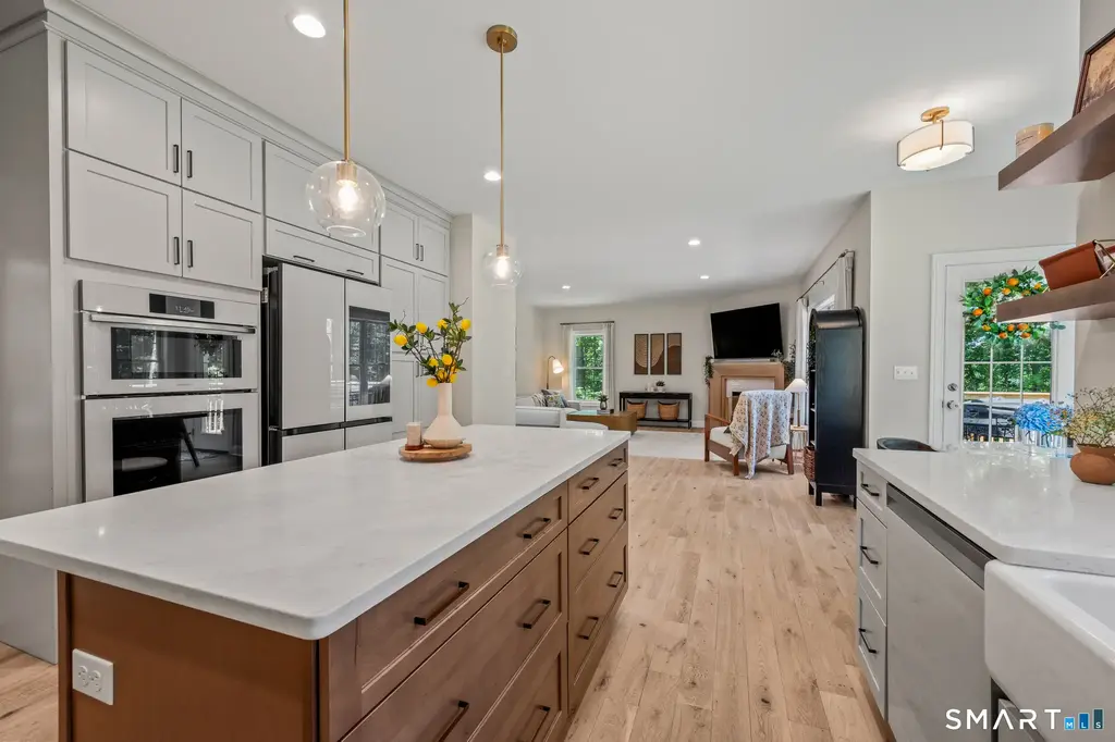 17 Pecausett Trail, East Hampton