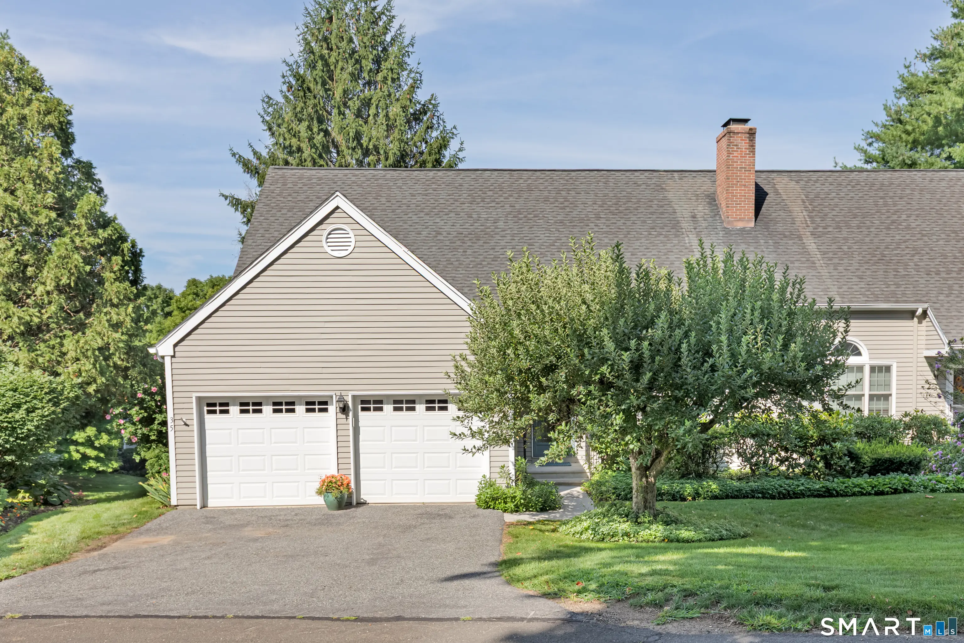 35 Woodbury Hill 35, Woodbury