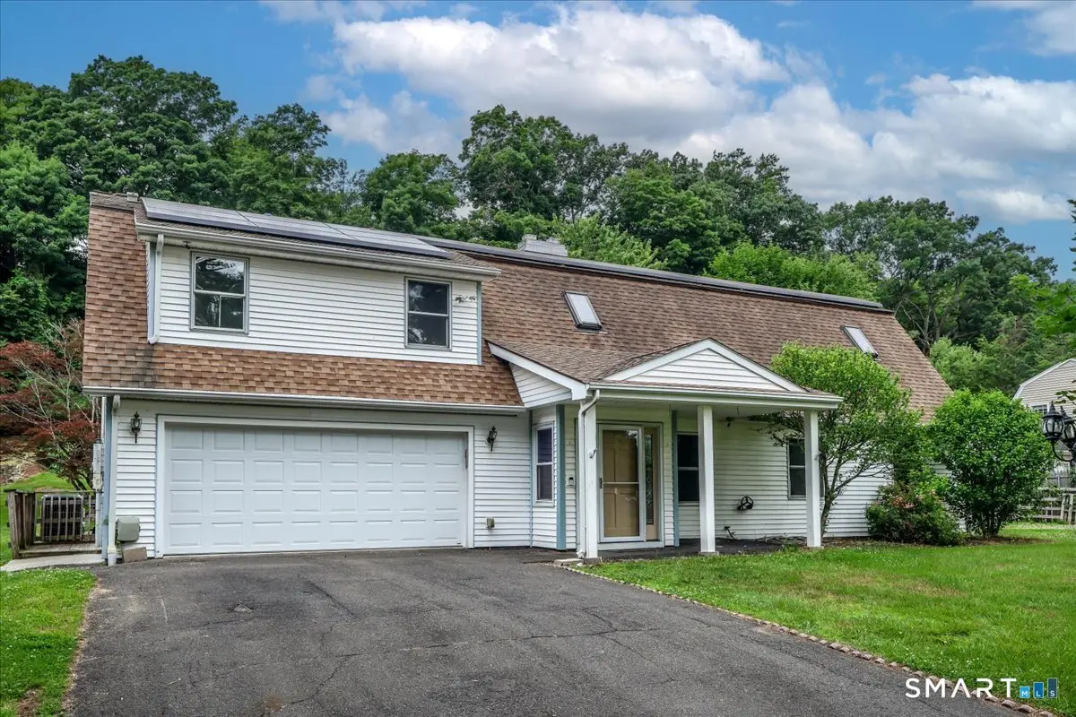 6 Caye Road, Danbury