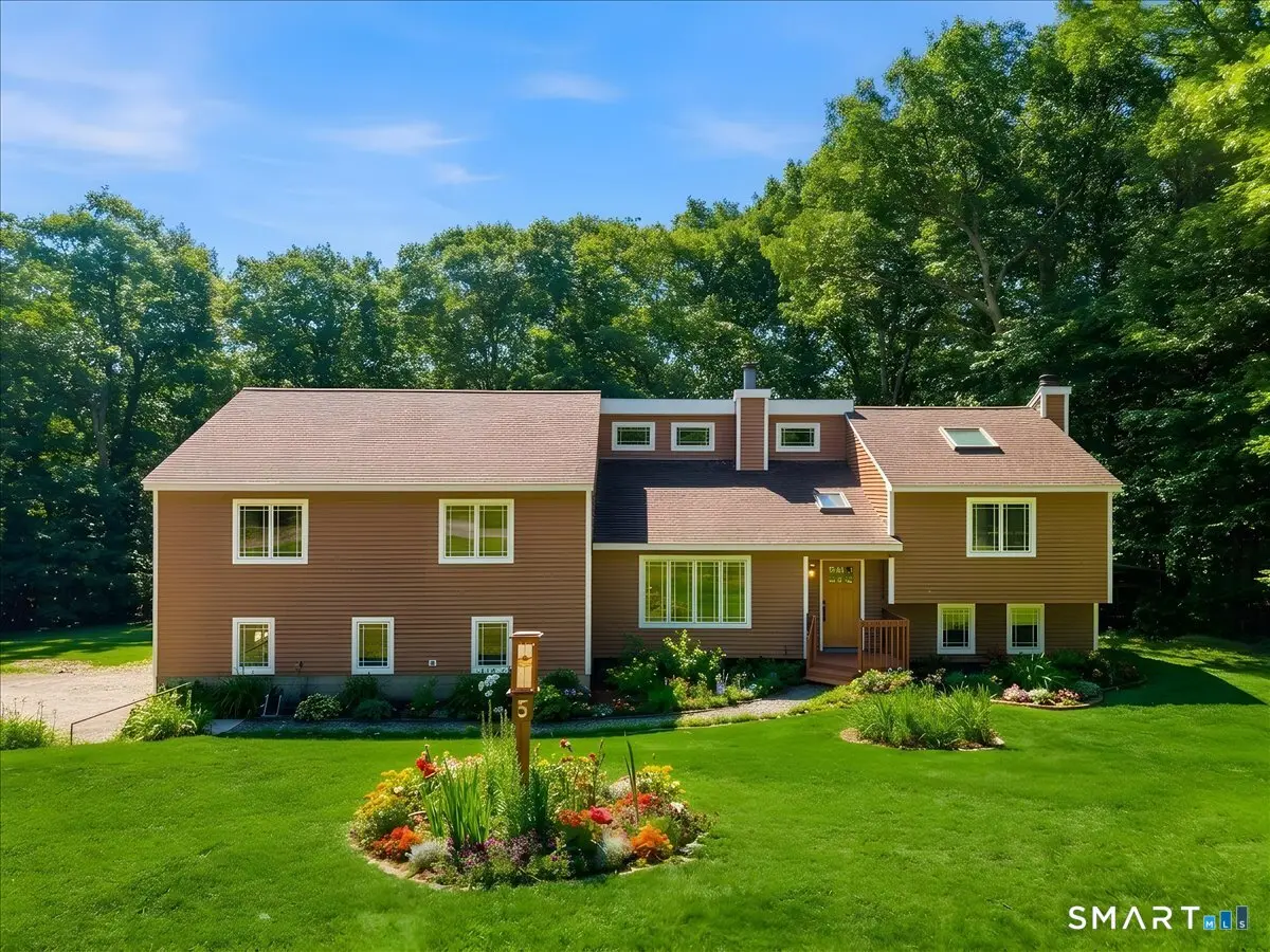 5 Summit Road, Columbia