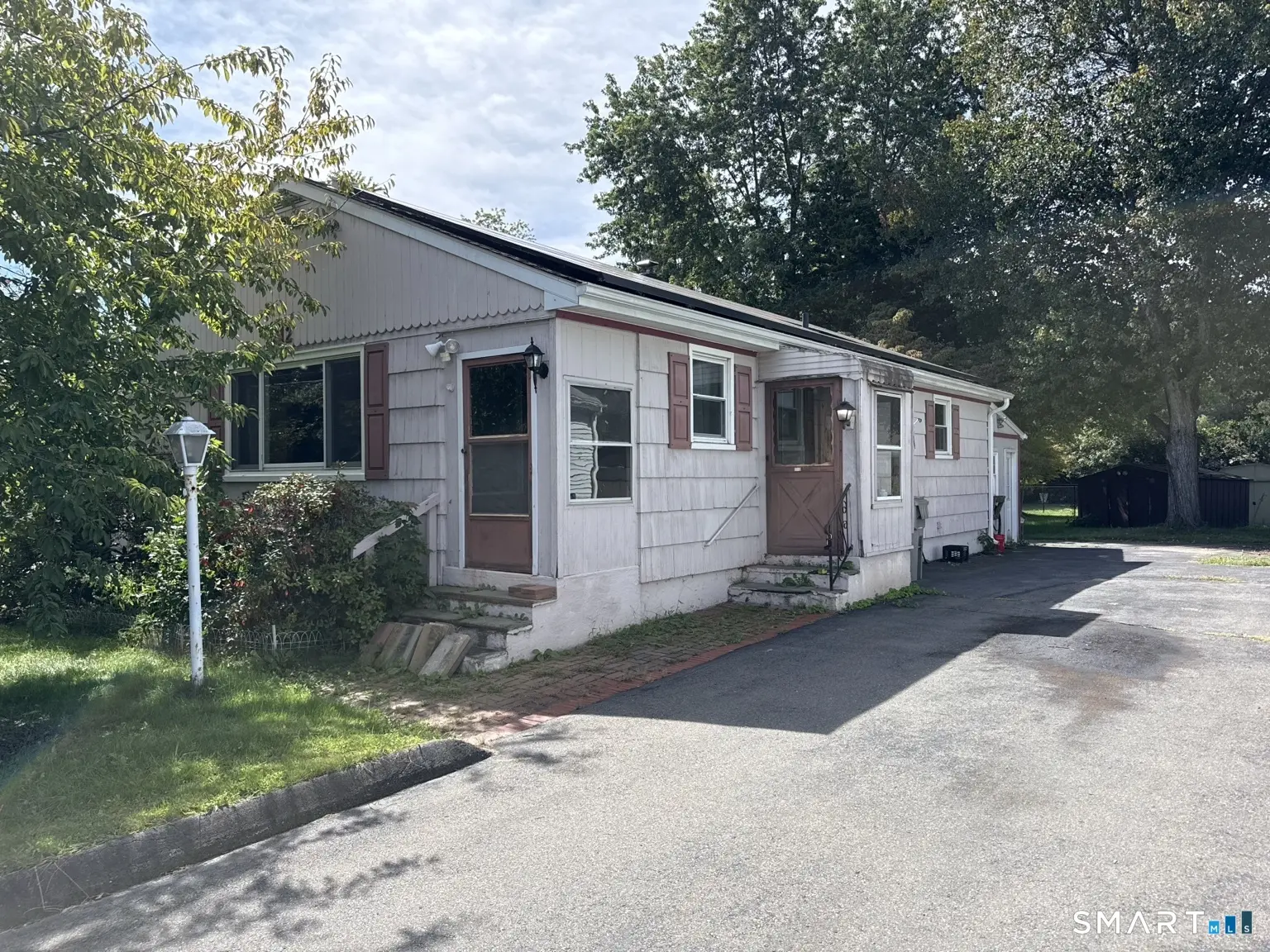 212 Lake Avenue, Bristol