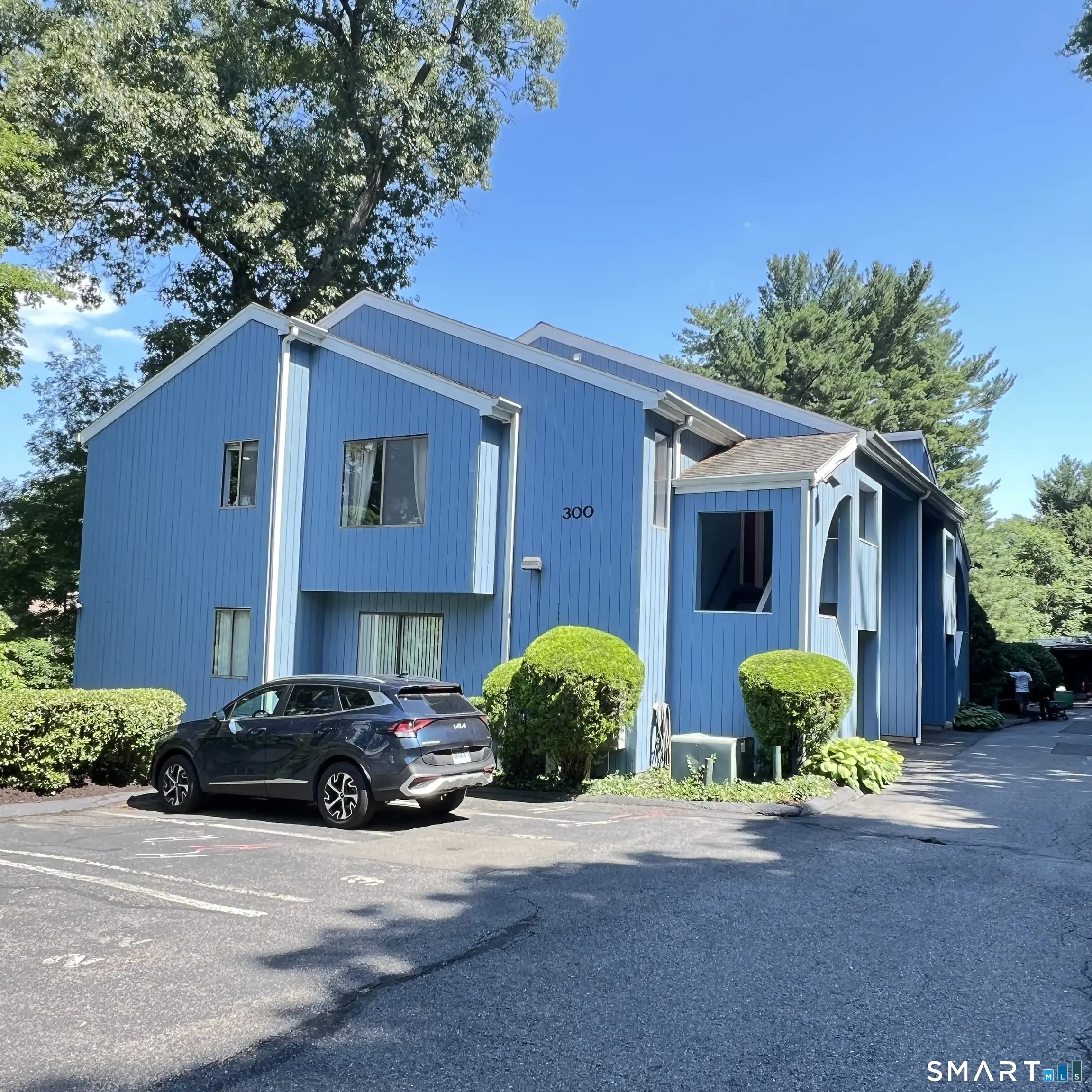 300 Flax Hill Road 4, Norwalk