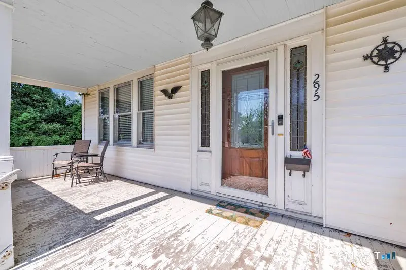 295 Washington Parkway, Stratford