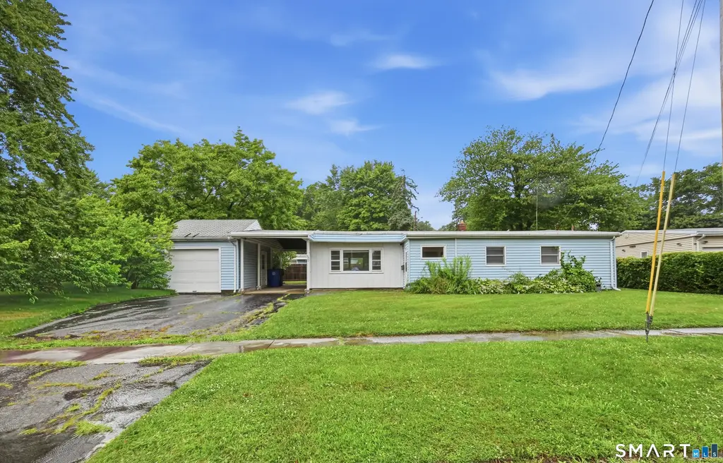 220 Marina Drive, Stratford