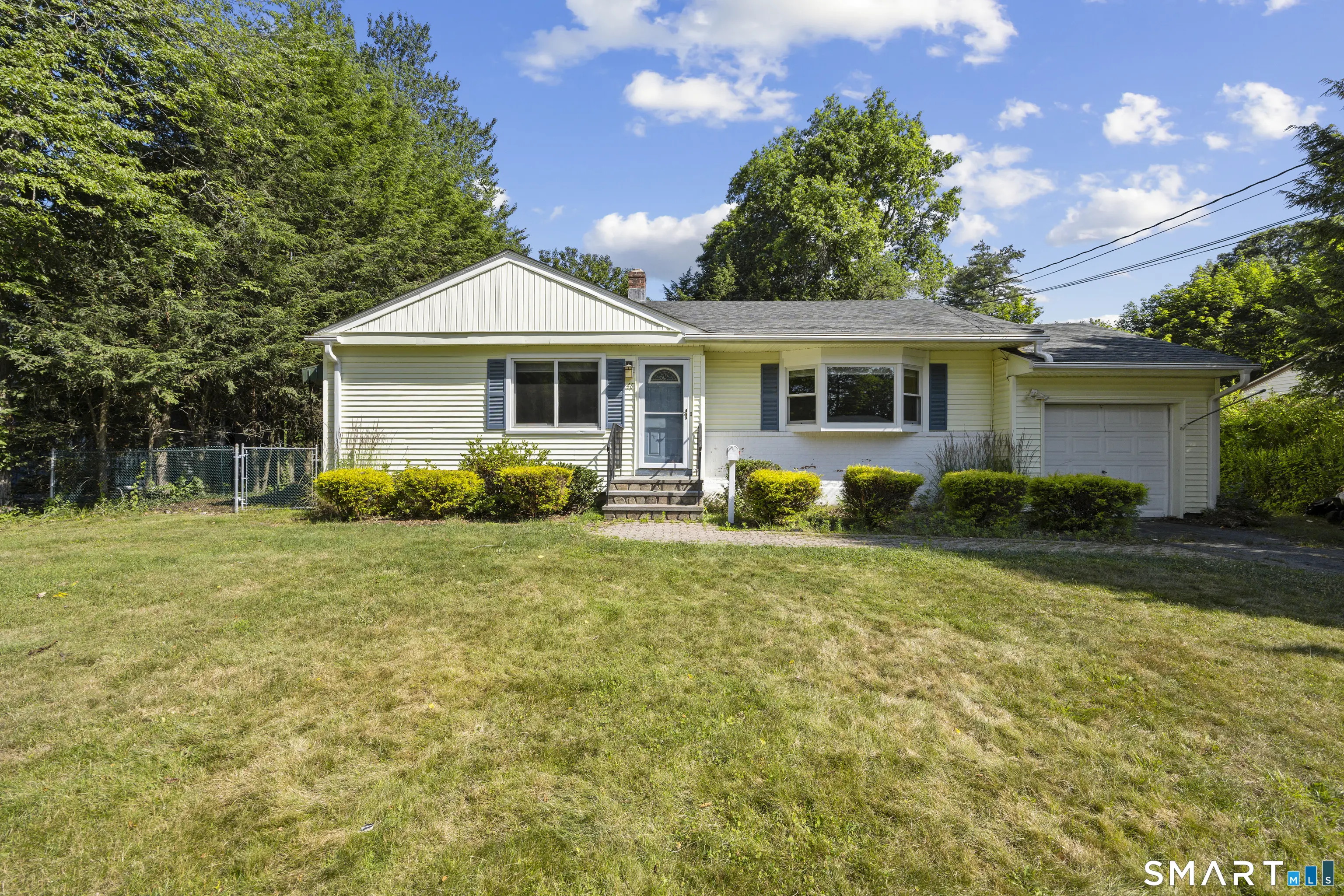 46 East Maxwell Drive, West Hartford