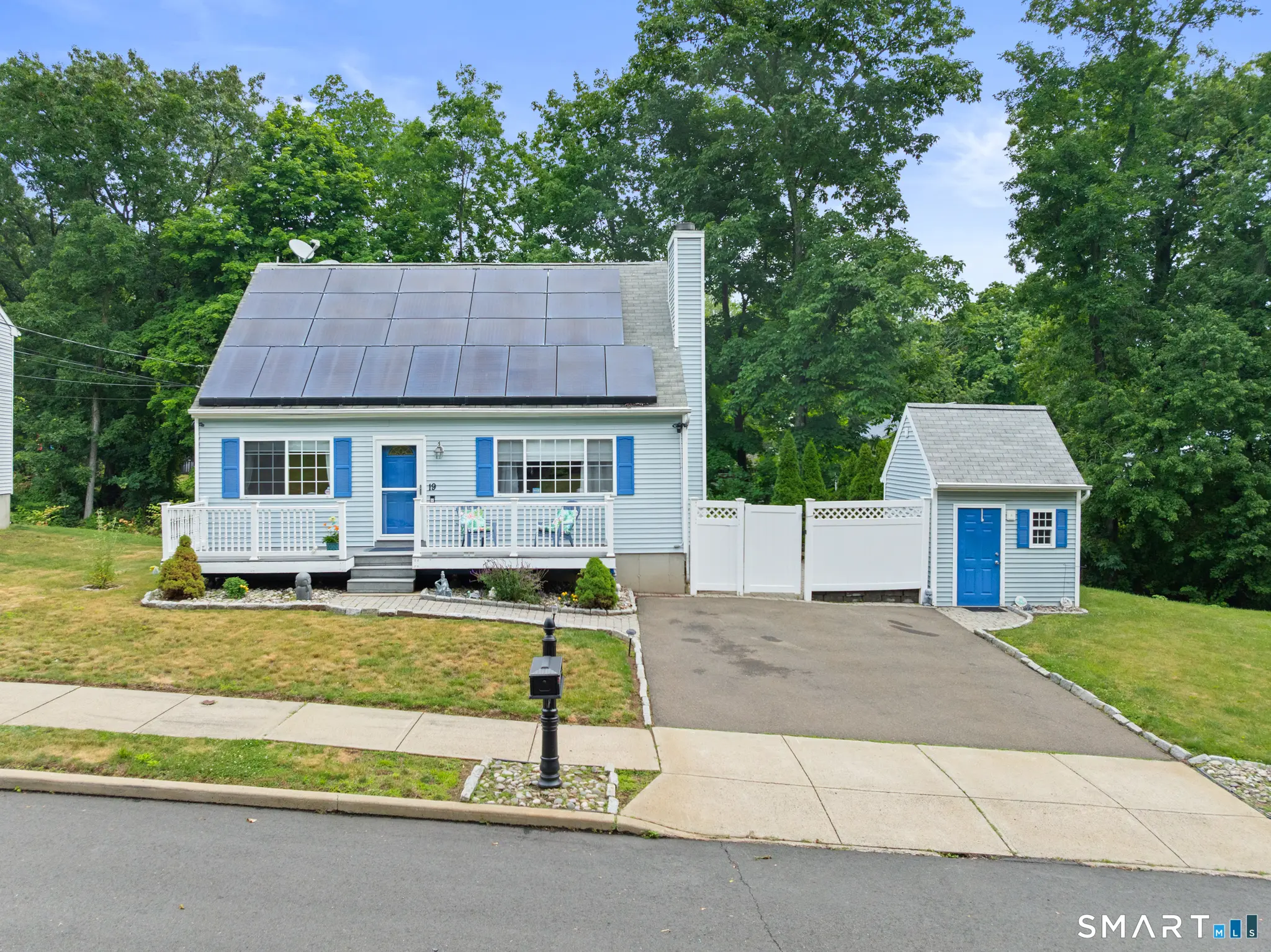 19 Lake Avenue, West Haven