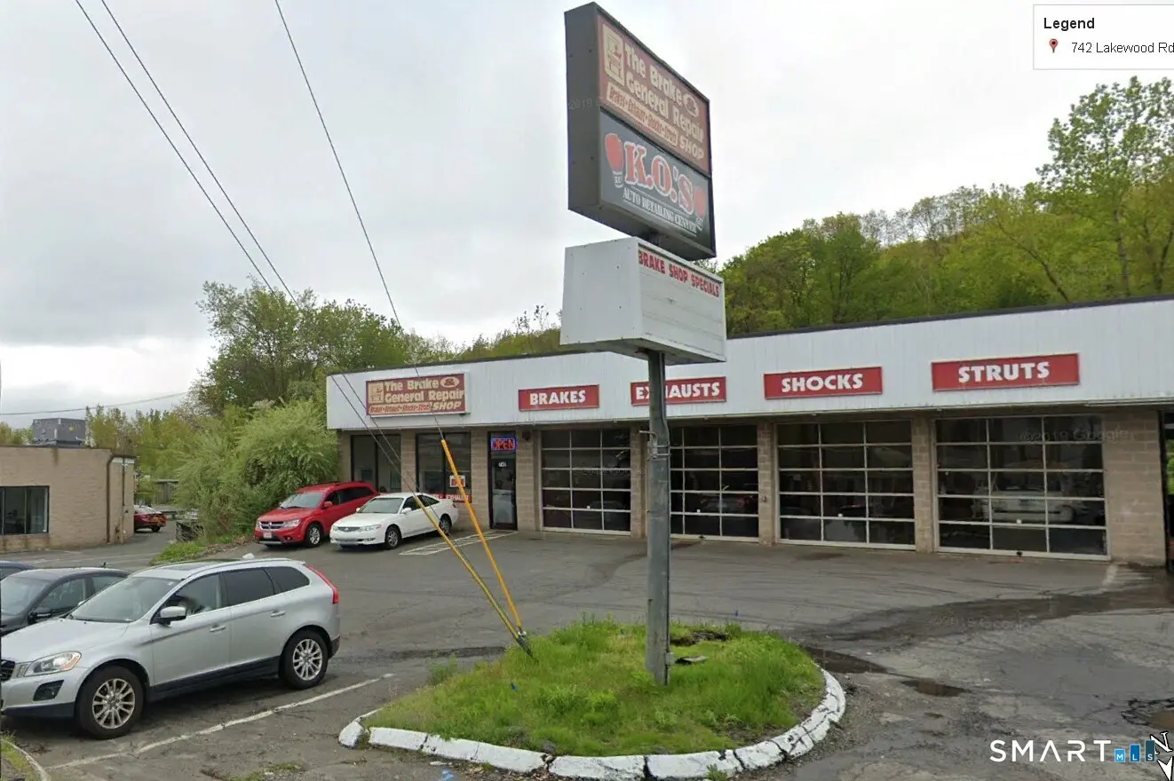 742 Lakewood Road, Waterbury