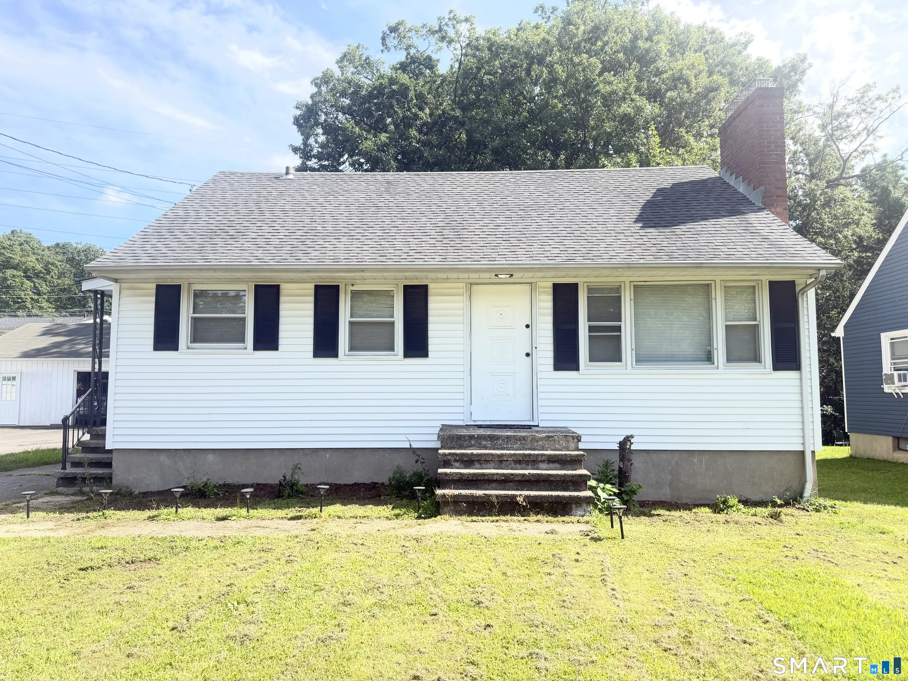 1645 Old Town Road, Bridgeport