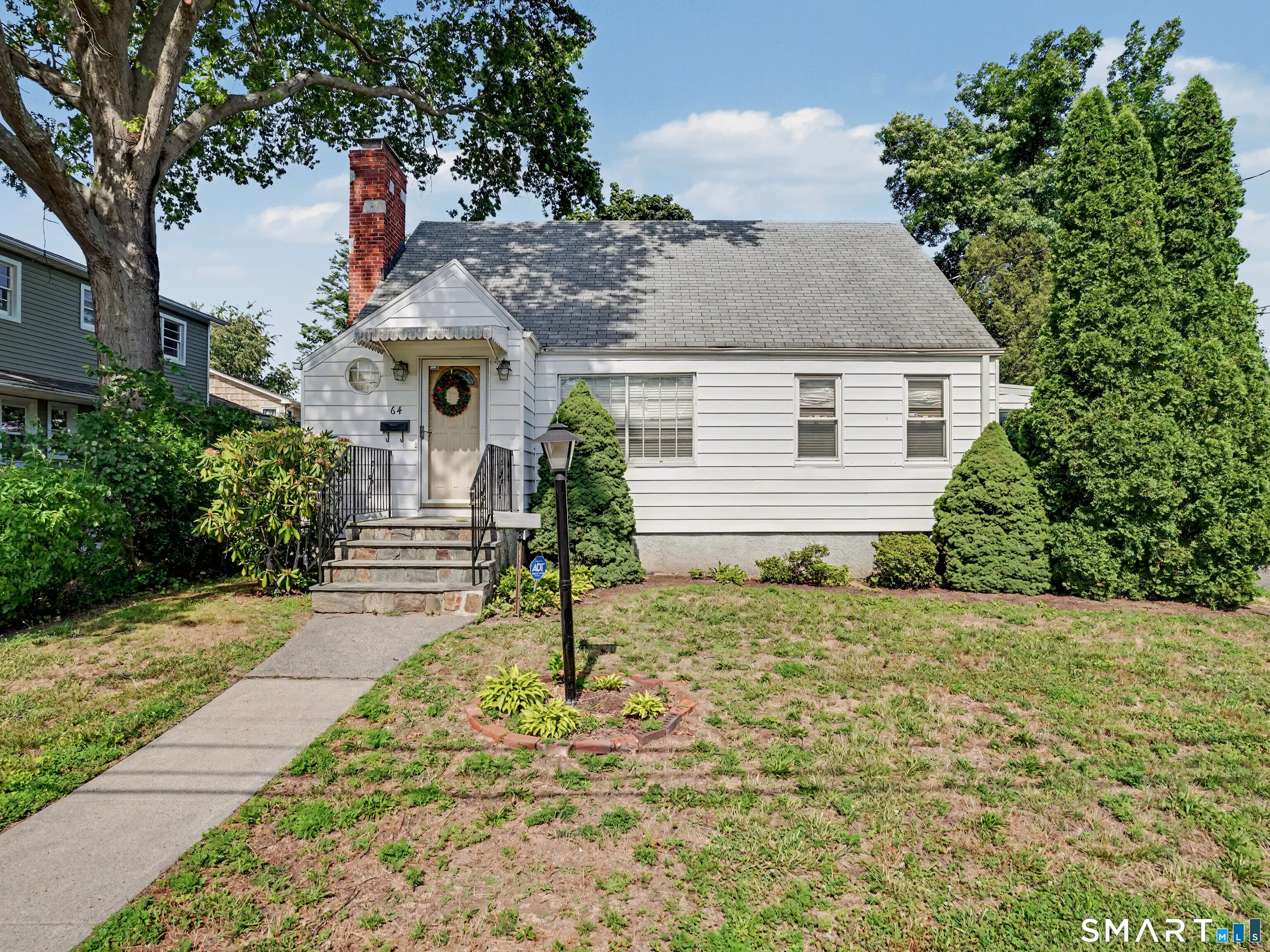 64 Breyer Avenue, Bridgeport