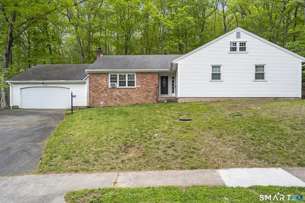 295 Stevenson Road, New Haven