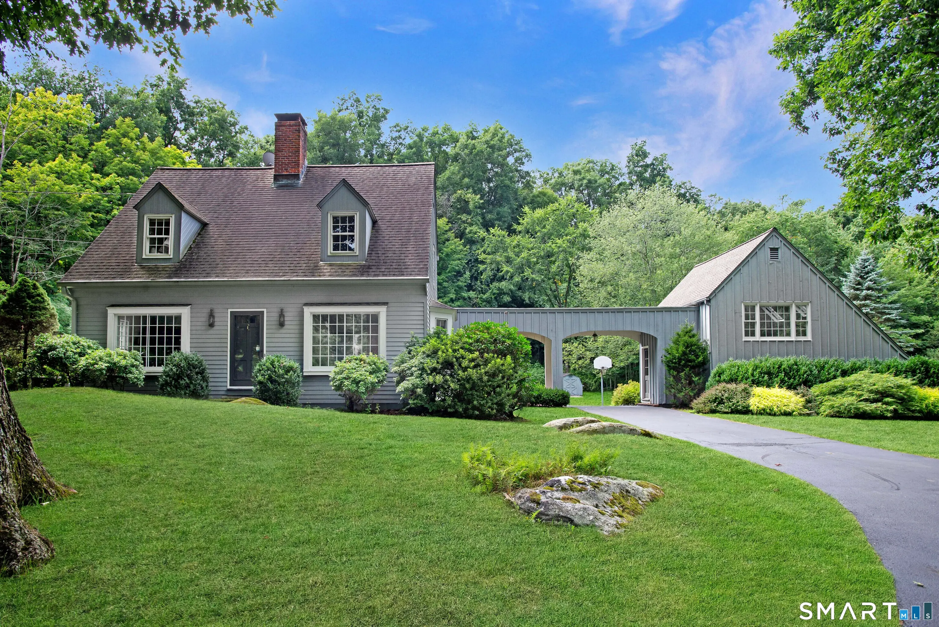 96 Indian Cave Road, Ridgefield