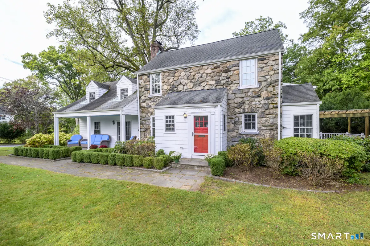 64 Sanford Lane, Stamford