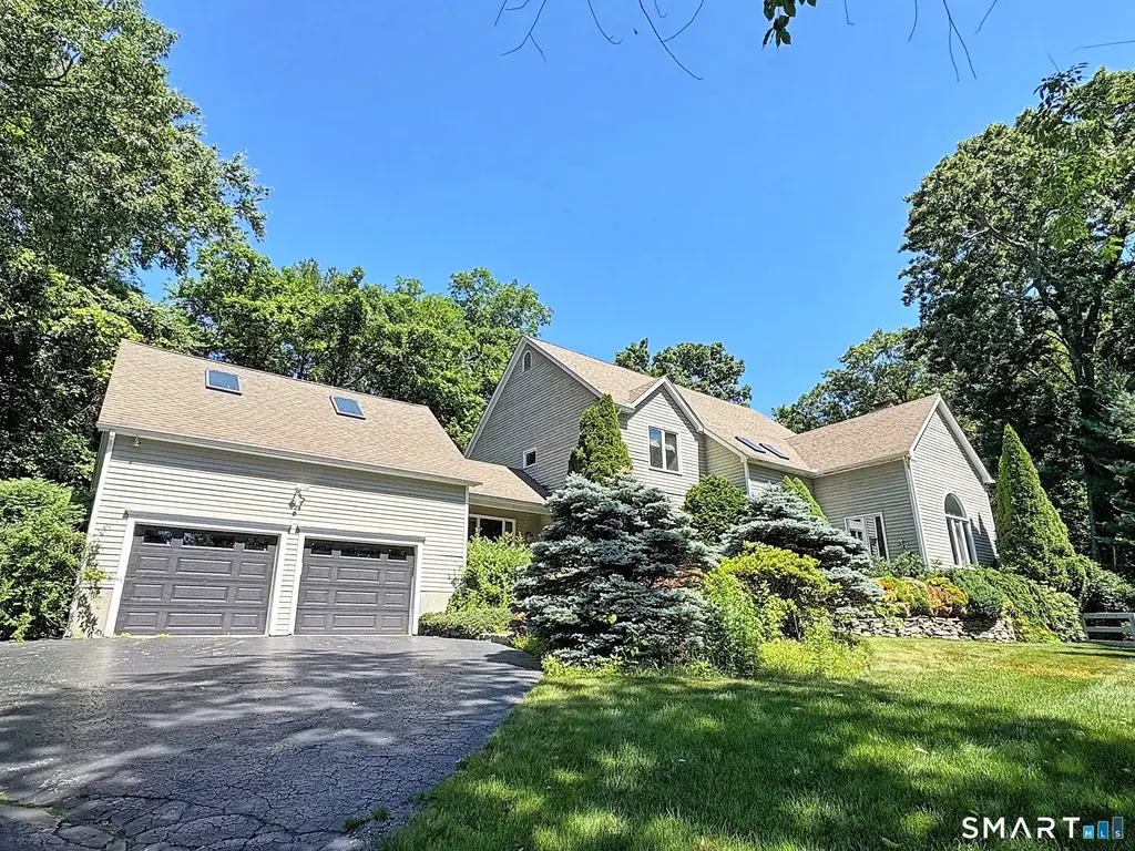 14 Brae Loch Way, Shelton