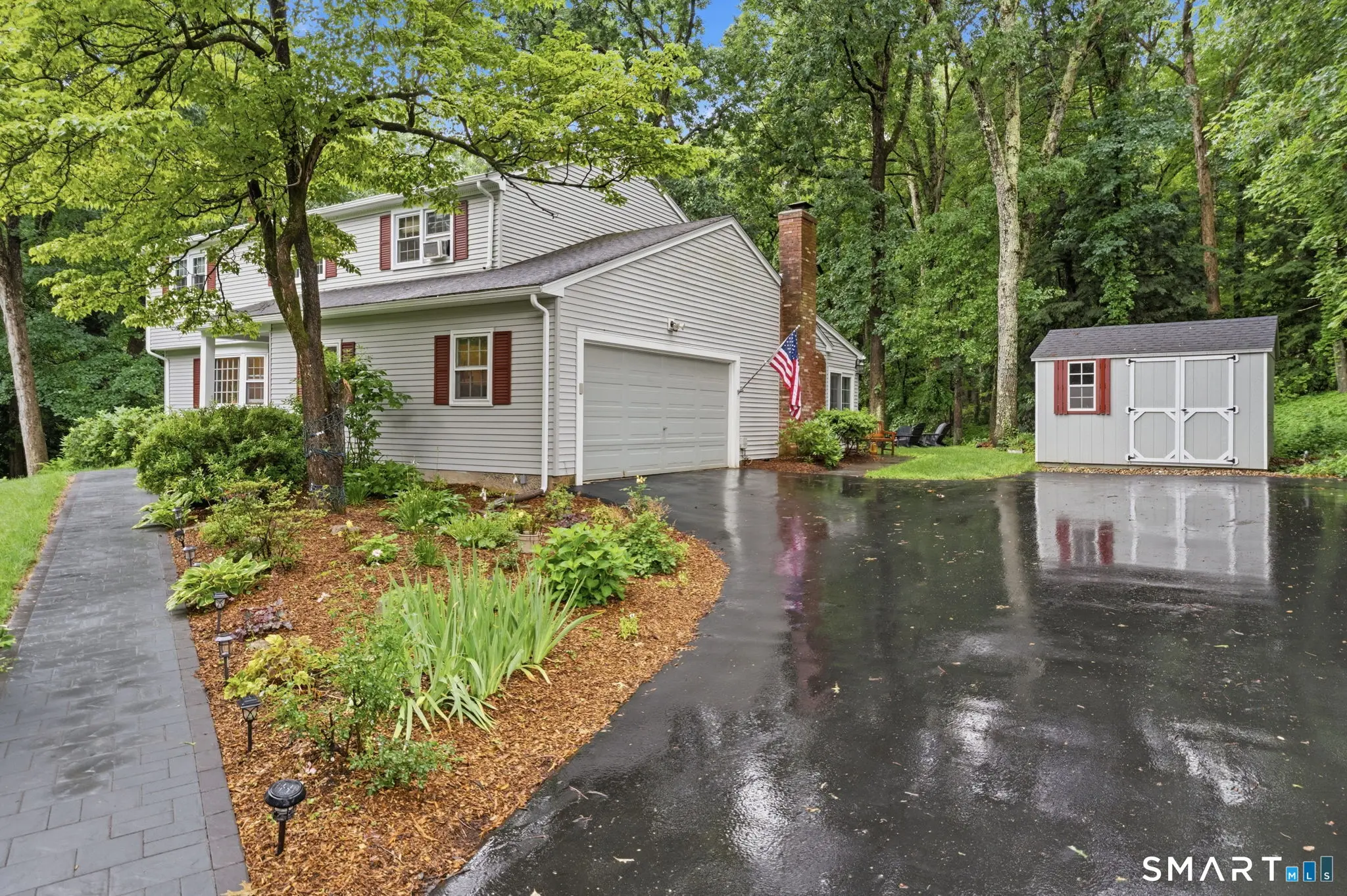 9 Banks Road, Simsbury