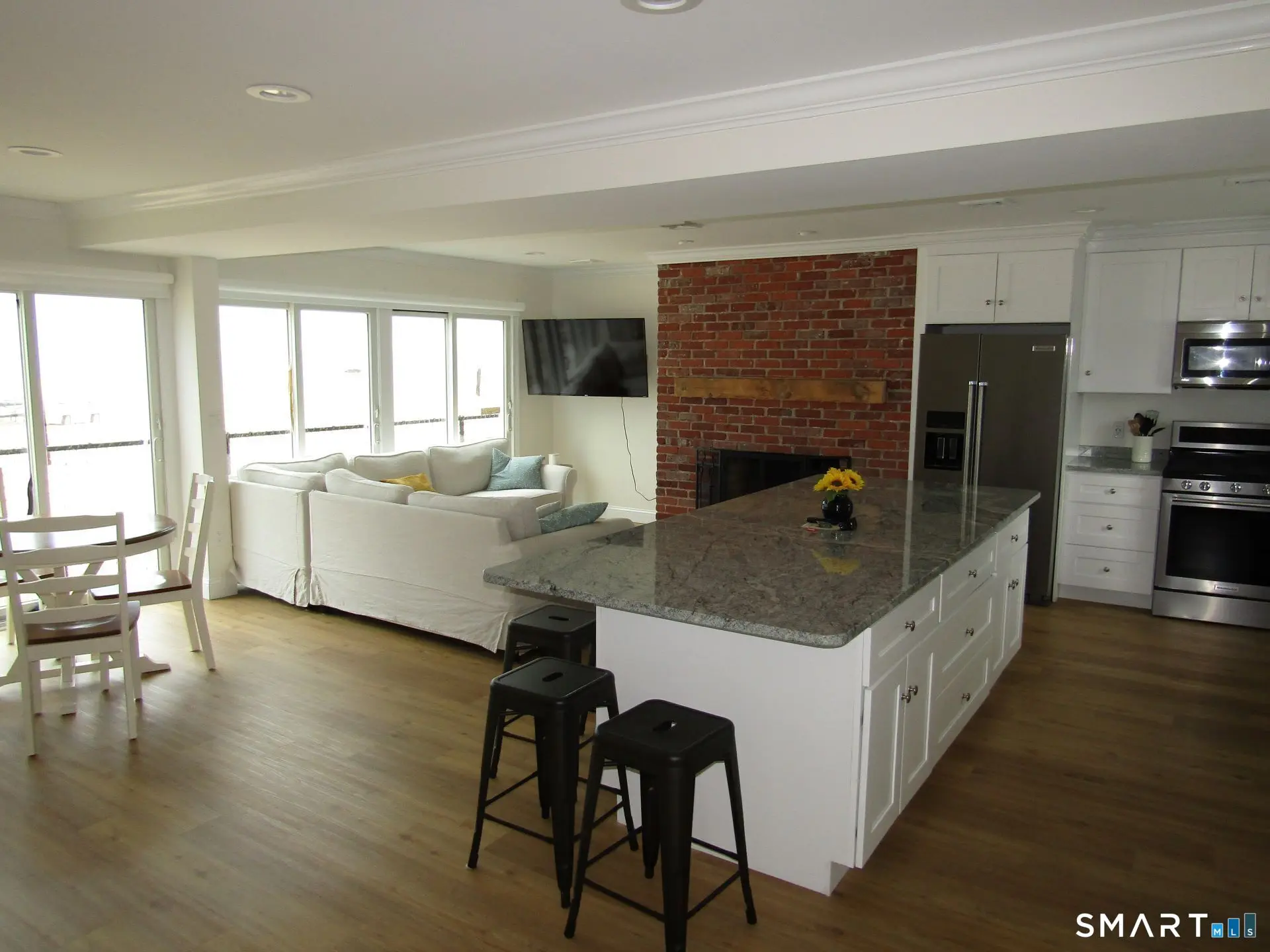 90 Swan Avenue B, Old Lyme