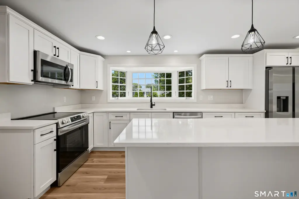 64 Red Top Drive, West Hartford