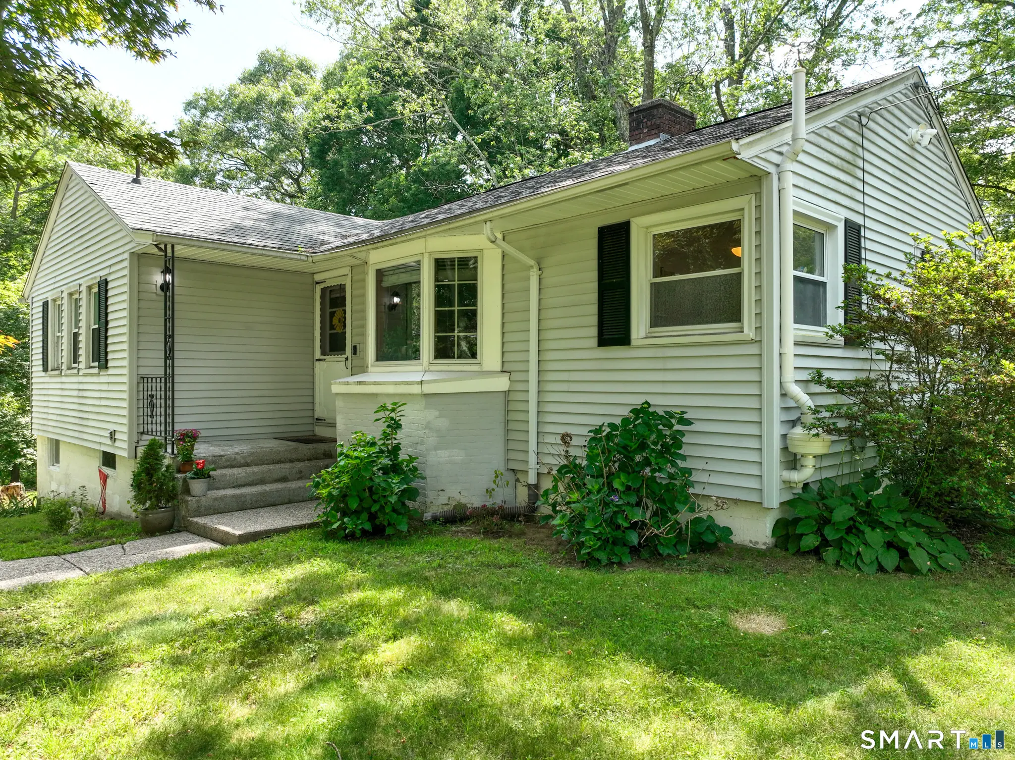 1512 Route 32, Montville