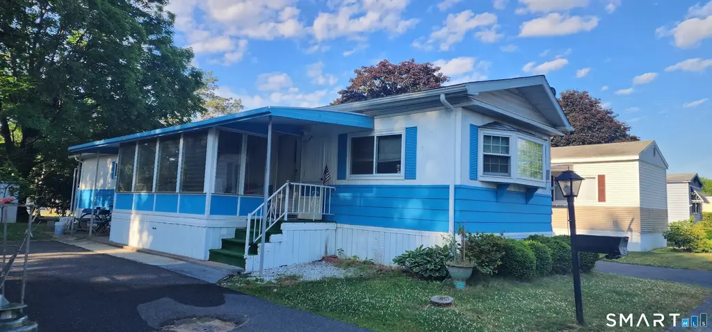 16 Arapaho Drive, East Hartford