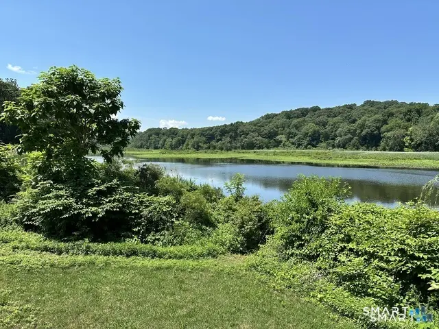 135 Middlesex Avenue, Chester