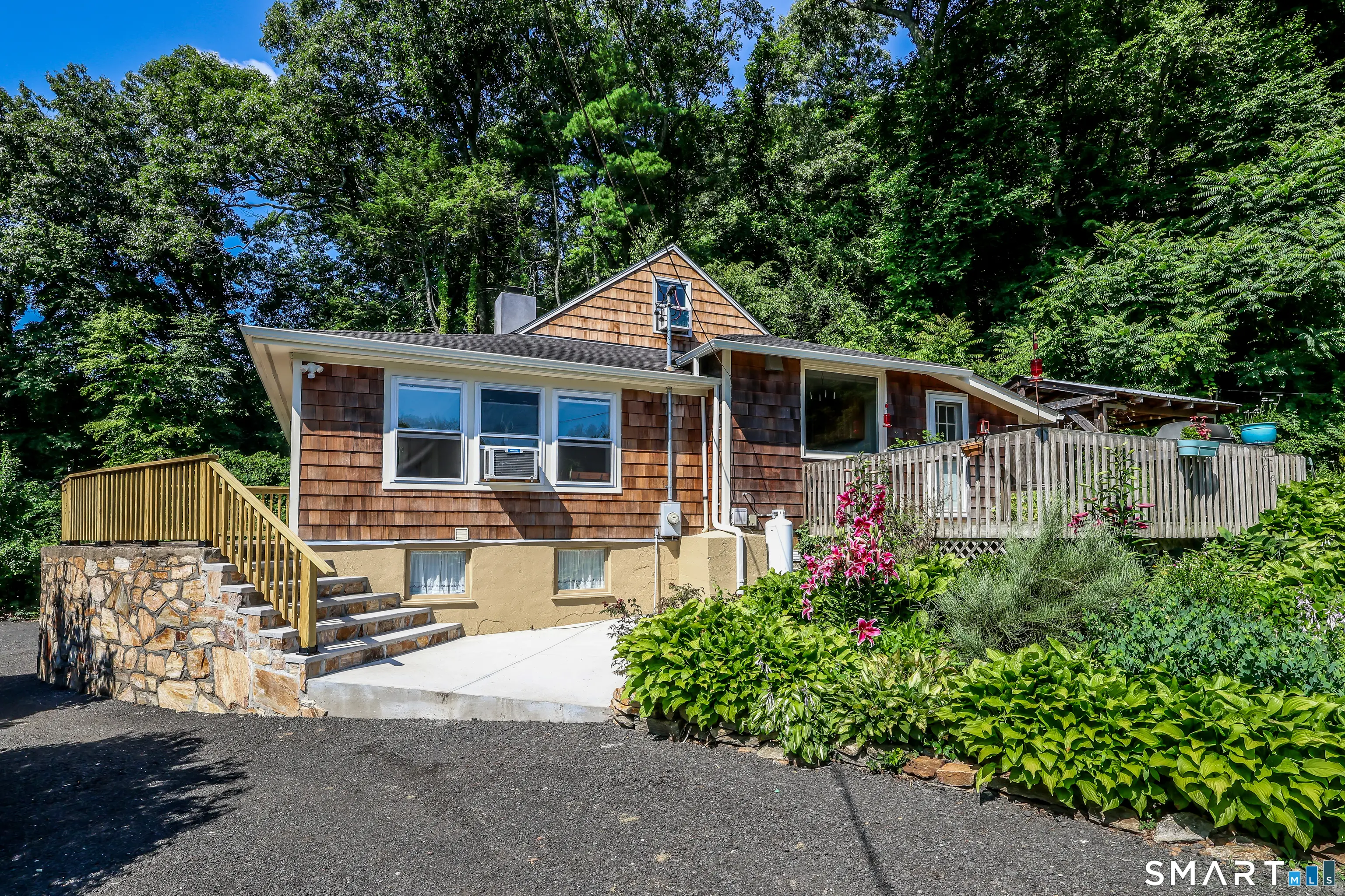88 Berkshire Road, Southbury