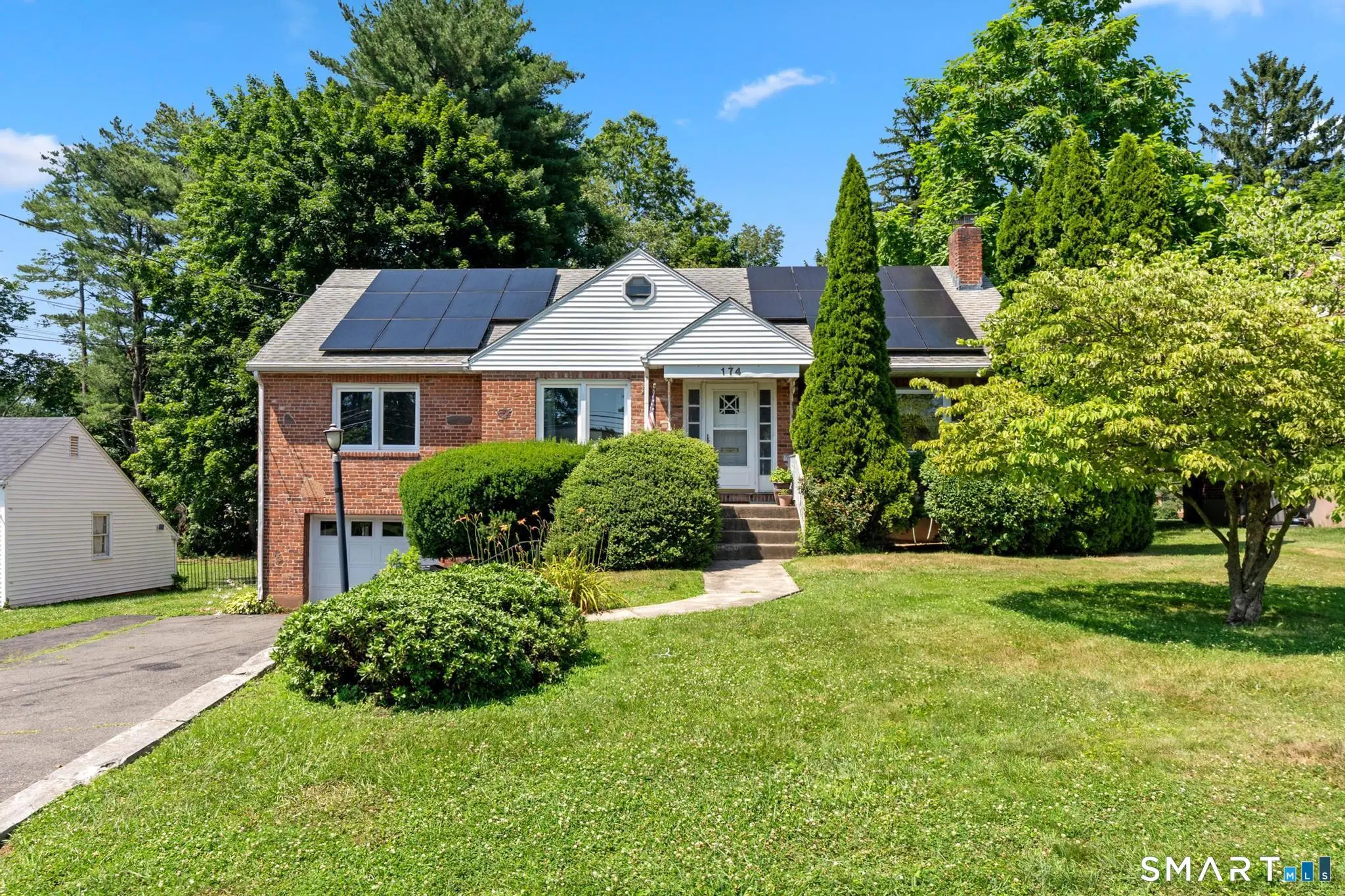 174 Mohawk Drive, West Hartford