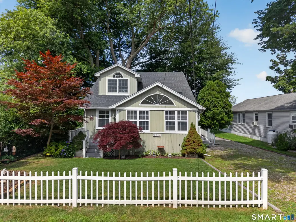 25 Uncas Trail, Old Saybrook