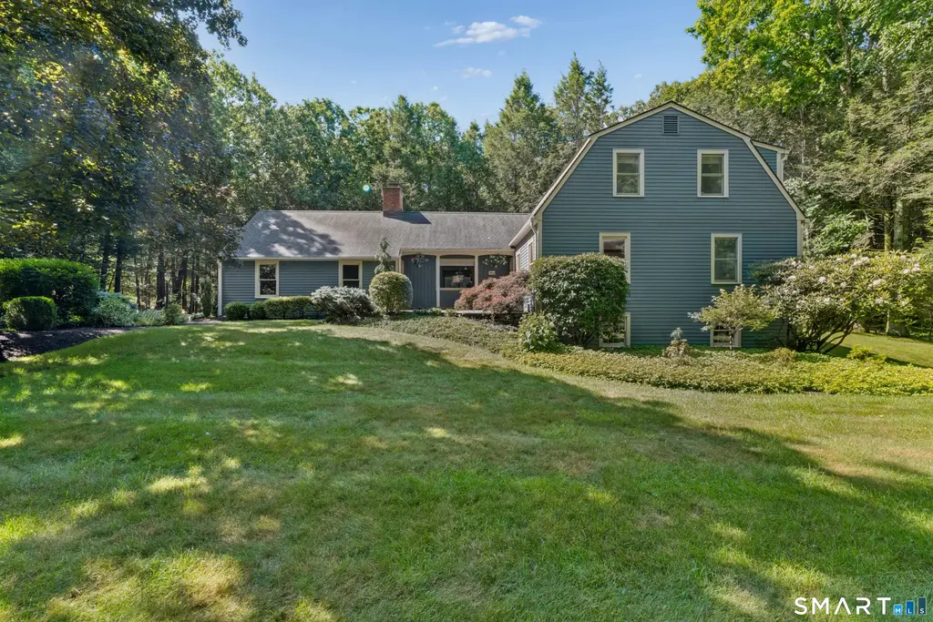 297 North Poverty Road, Southbury