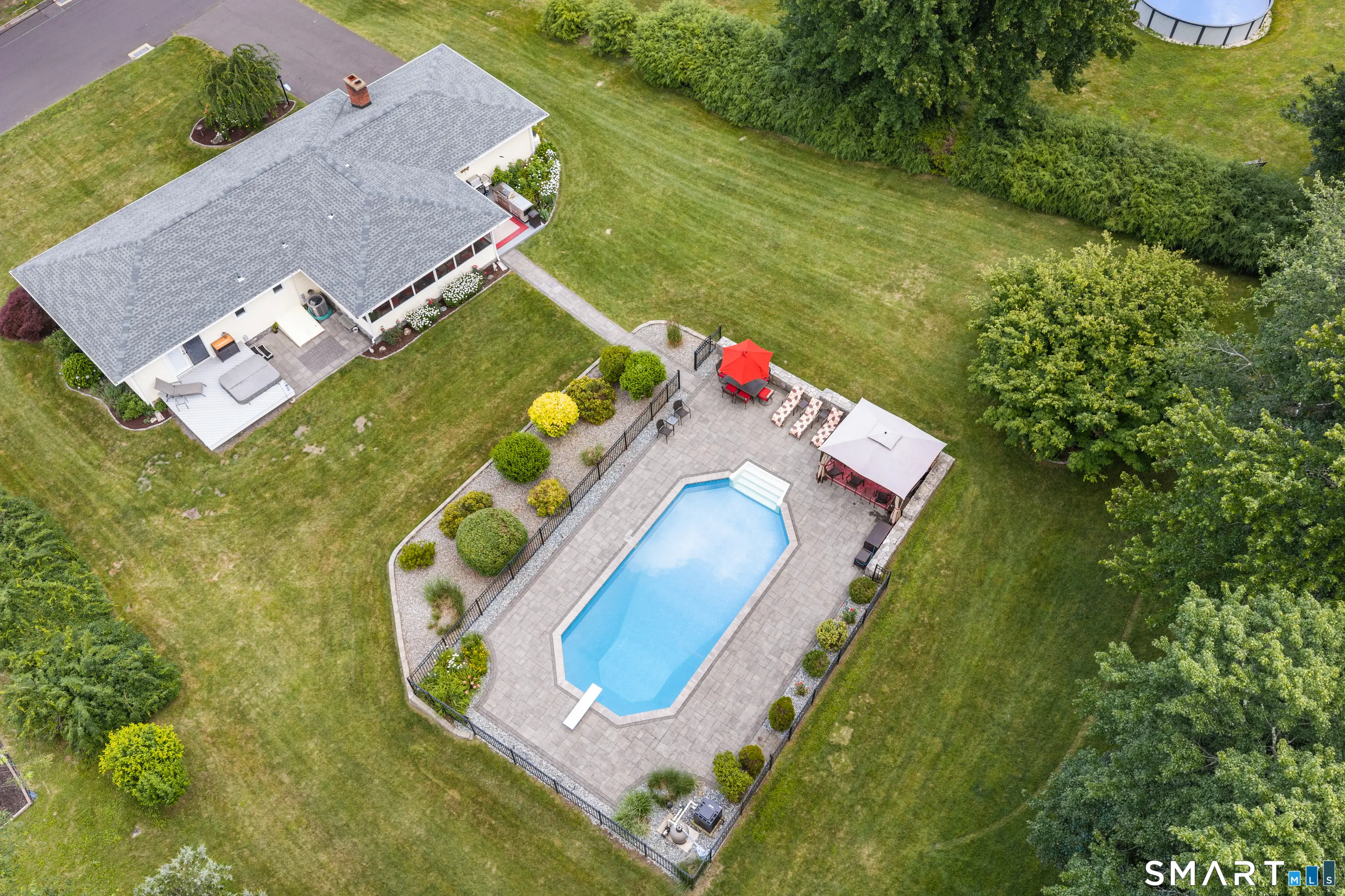 8 Lindsley Drive, Wolcott