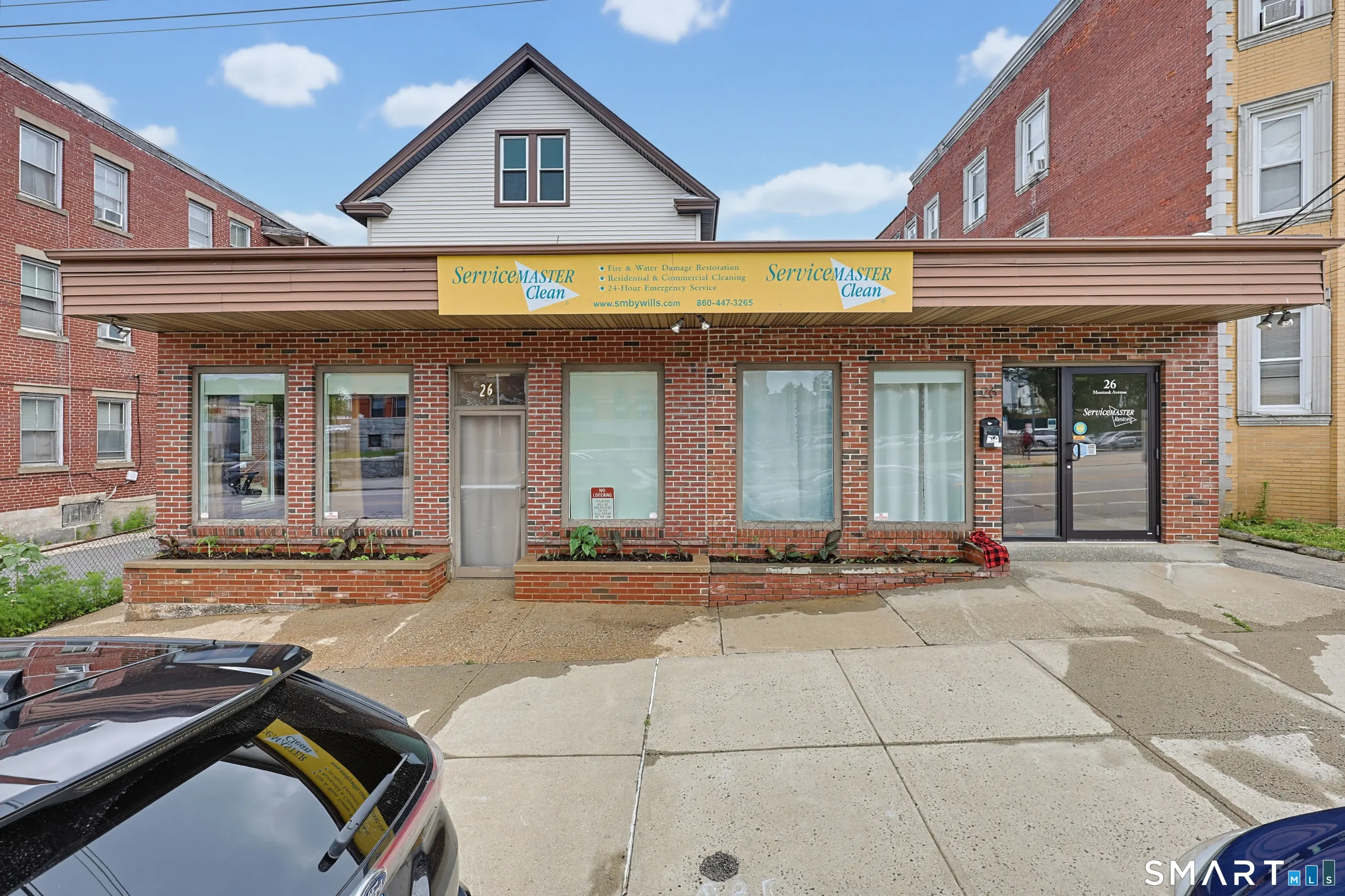 24 Montauk Avenue, New London