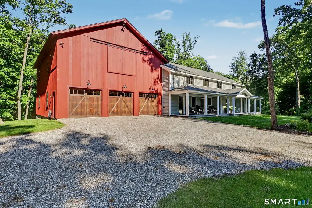 35 Hickory Hill Road, Wilton