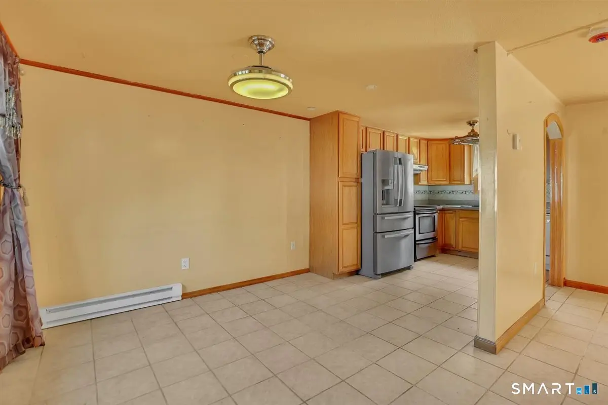 63 Braeburn Lane, Middletown