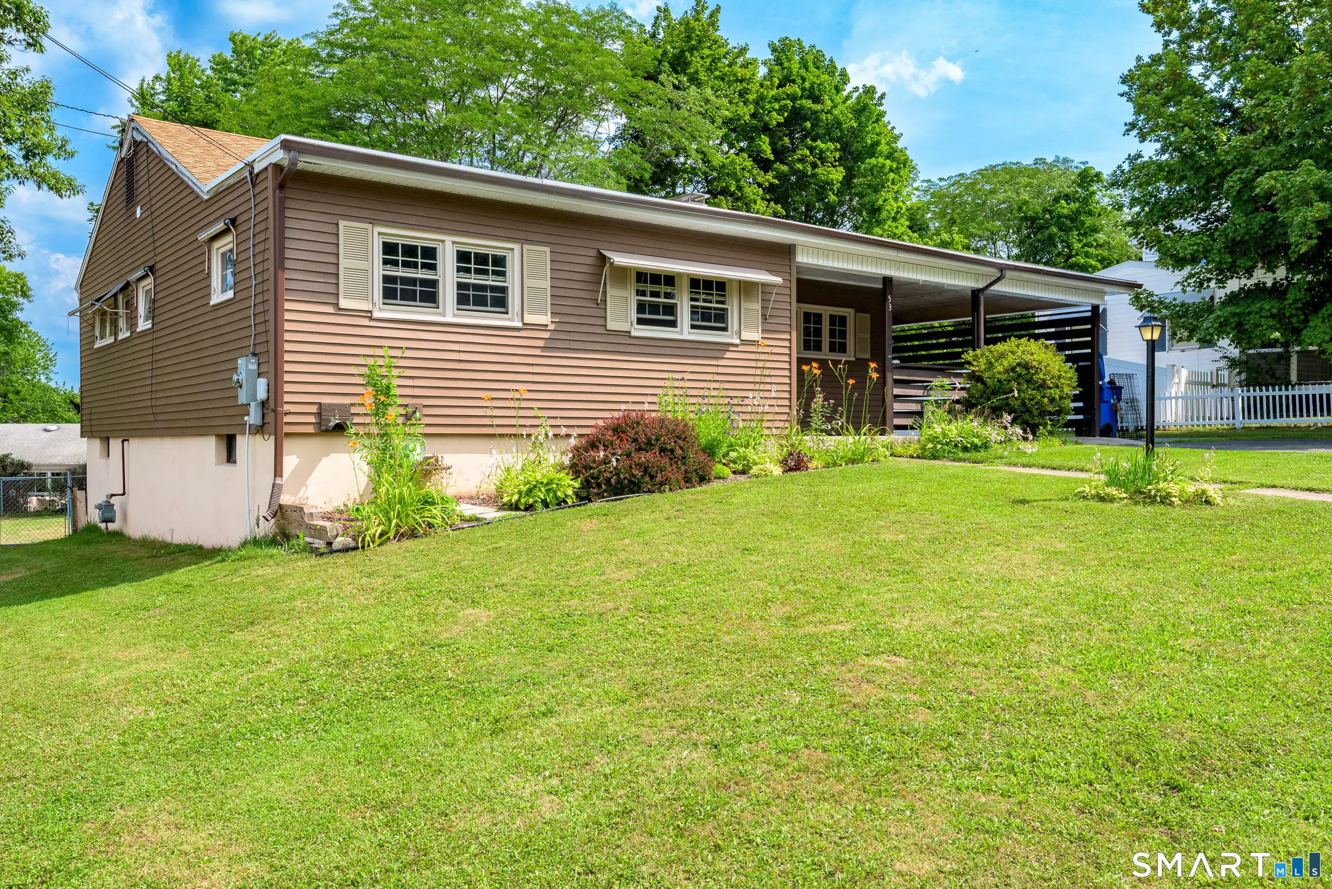 53 Hilltop Drive, Manchester