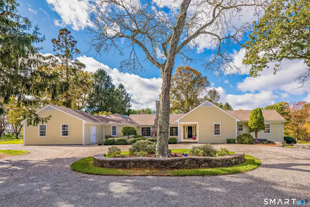 455 Stonington Road, Stonington